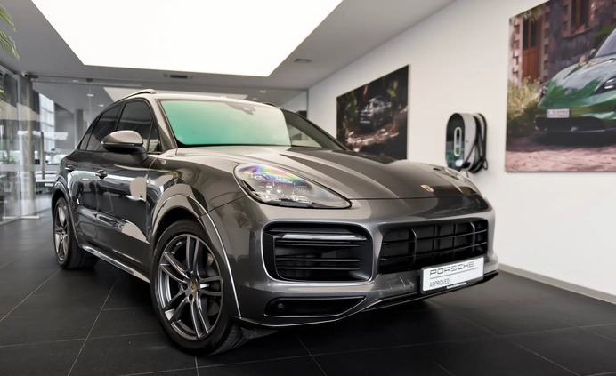 Porsche Cayenne cena 389000 przebieg: 93040, rok produkcji 2019 z Bełchatów małe 326